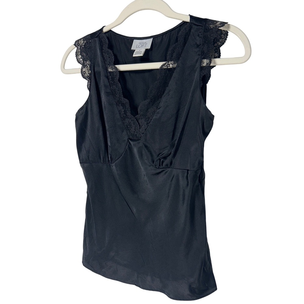 Ann Taylor Loftโ Black 100% Silk Lace Trim V-Neck Sleeveless Top Size 0